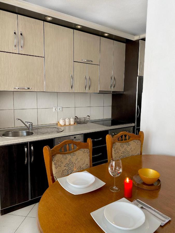Zogu Apartments - City Center Pristina Kültér fotó